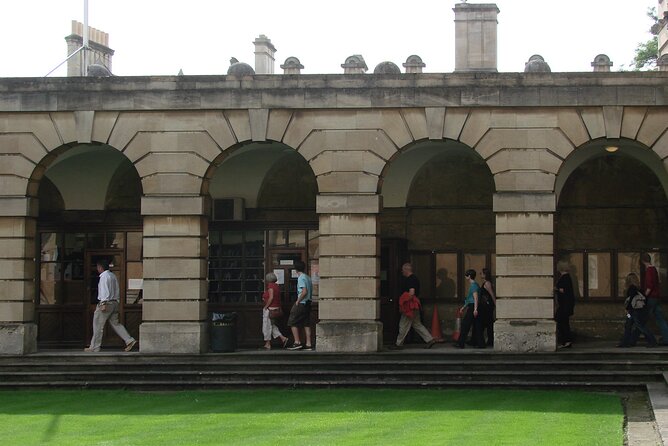 1.5-hour Oxford City and University Walking Tour - “Entrance Fees Included” Is More Than a Line Item
