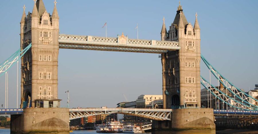3-Hour City of London Walking Tour - The Great Plague: how a grim chapter changes what you see