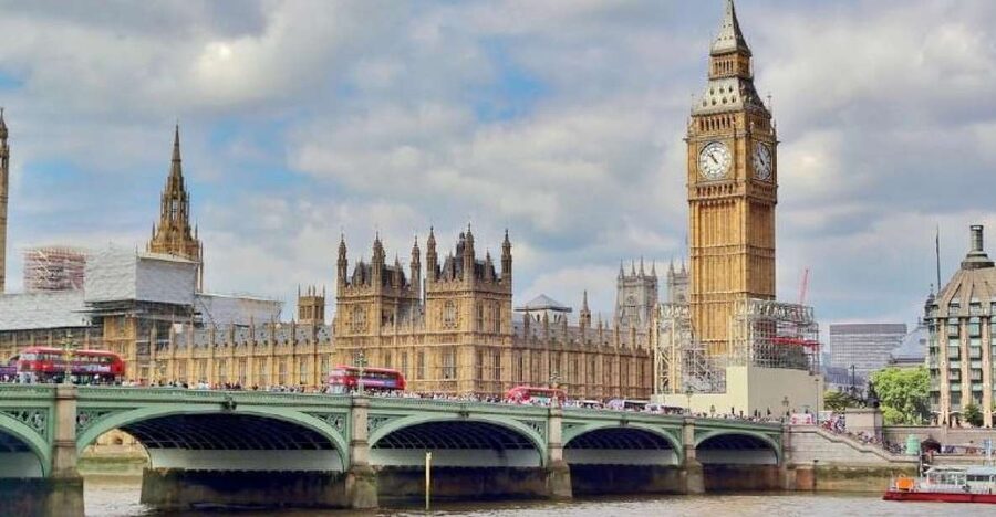 4-Hour Private Tour of London in a Panoramic Black Cab - Westminster in 40 Minutes of Real-World London Flow
