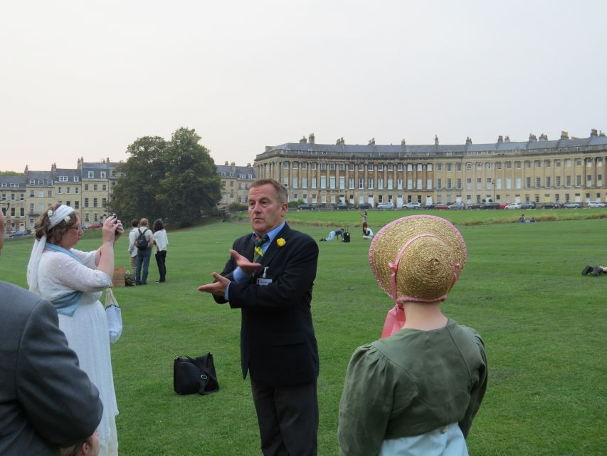 Bath: 2 Hour Private City Walking Tour - Bath Abbey, the centerpieces, and how the guide ties it all together