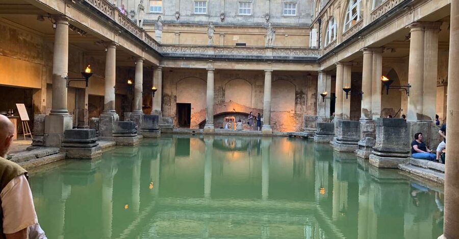 Bath: Guided City Walking Tour with Entry To The Roman Baths - Starting at Abbey Churchyard, then using the Pump Room as your Bath launchpad