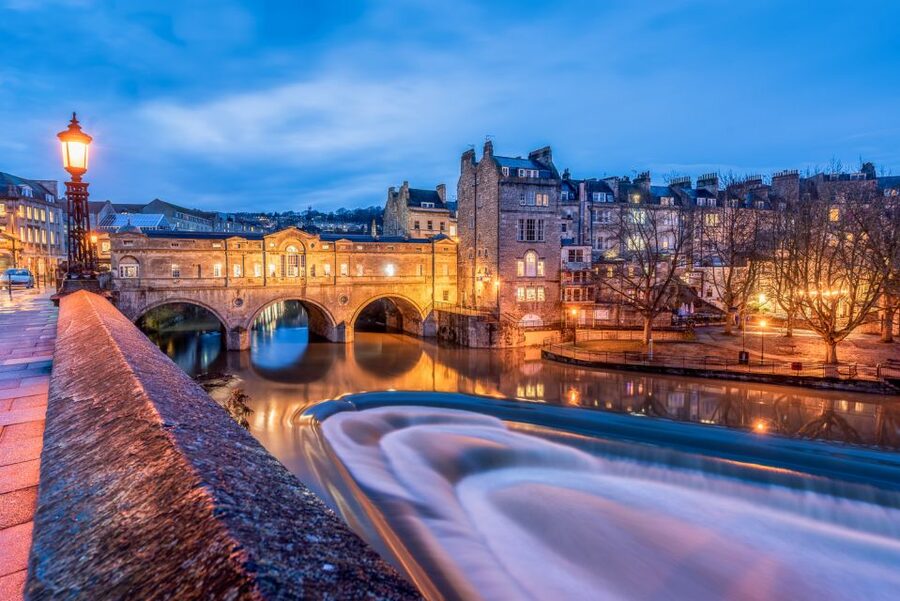 Bath: Guided Ghost Tour - Victoria Park, Hidden Alleys, and the Jane Austen Side-Stop