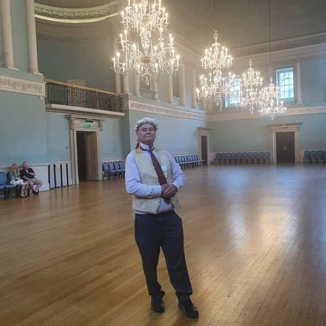 Bath: Guided Tour of Iconic Bridgerton Filming Locations - Entering The Abbey Hotel, North Parade, and why this Bridgerton tour starts there