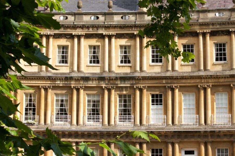Bath: Guided Walking Tour - Queen Square: the city’s social engine