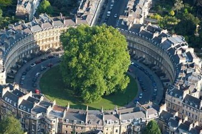 Bath: Local Pubs & Historic Sights Walking Tour (3h) - Queen Square and Royal Crescent: learning Georgian promenade rules