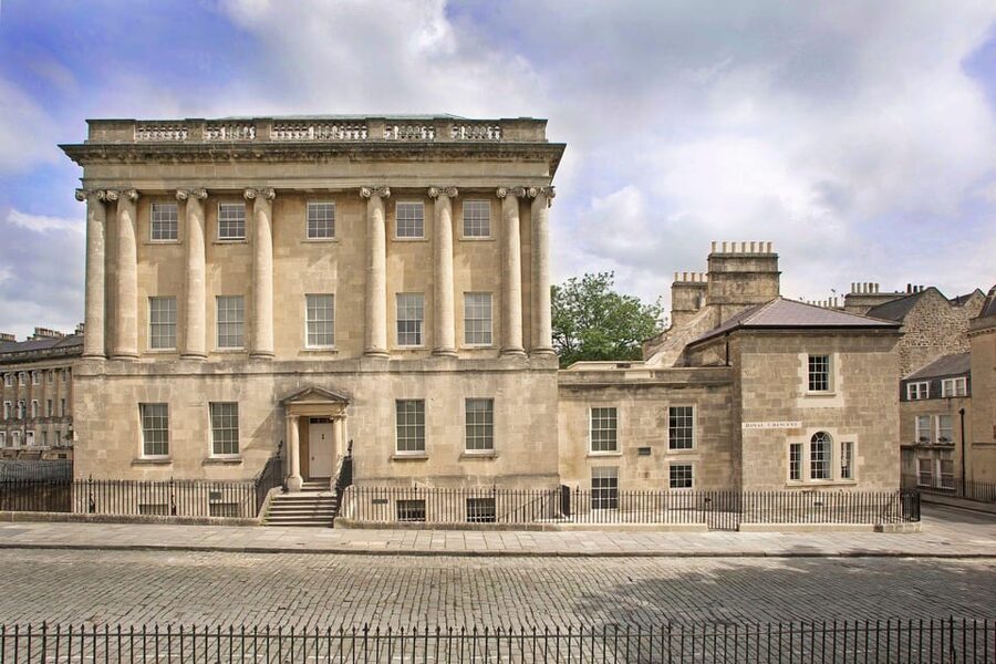 Bath: No. 1 Royal Crescent House Museum Entry Ticket - The timed loop and self-led pacing, what you’ll actually do