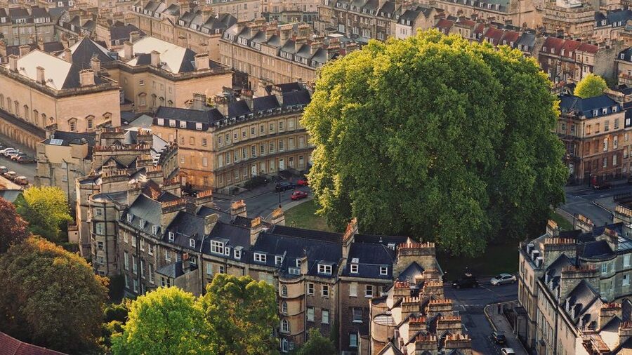 Bath: Private Walking Tour - Pulteney Bridge and the Instant Roman-Era Feeling