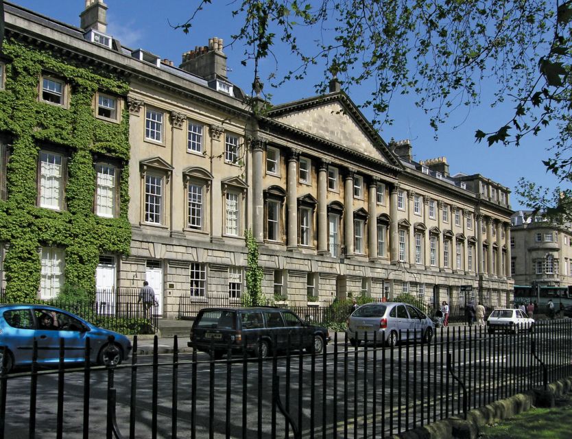 Bath: Private Walking Tour - Meeting at Bath Abbey and Getting Oriented Fast