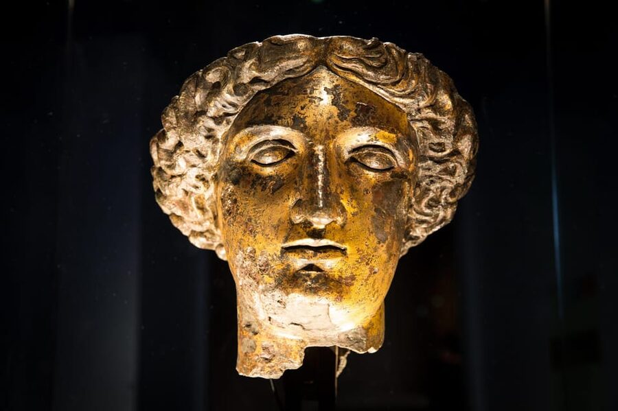 Bath: Roman Baths Entry Ticket with Audio Guide - Redeeming your voucher and getting oriented on site