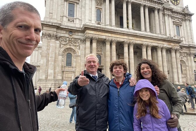 Black Taxi Tour Of London - Apsley House and Wellington Arch, Constitution Hill in One Ride