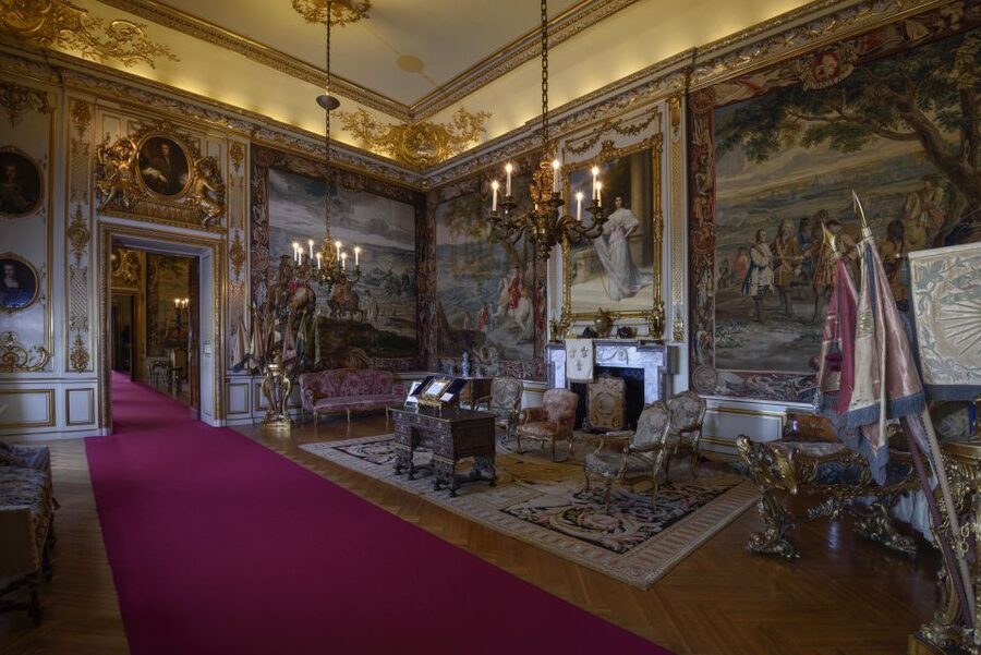 Blenheim Palace Admission Ticket - The 2,000-acre grounds: Grand Cascades, lake views, and formal gardens