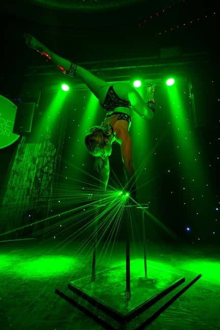 Brighton: Cabaret Carousel Show Ticket - Drinks: What’s Included and What You Still Need to Buy