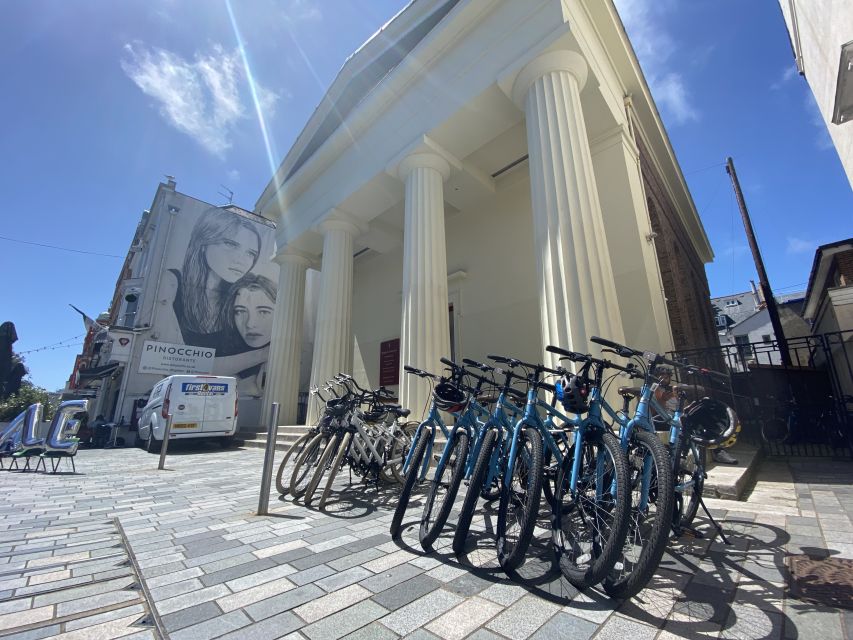 Brighton: Coastal Bike Tour to Rottingdean - Royal Pavilion Gardens and the East Street Stops That Set the Tone