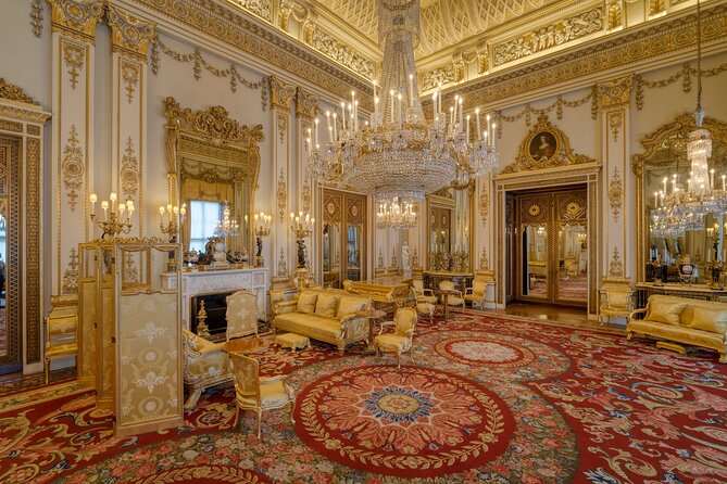Buckingham Palace Entrance Ticket & British Royalty Guided Tour - What it feels like in the real world, crowds, pace, and room flow