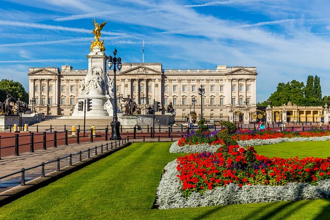 Buckingham Palace Exterior and Royal History Private Tour - Key moments worth your time