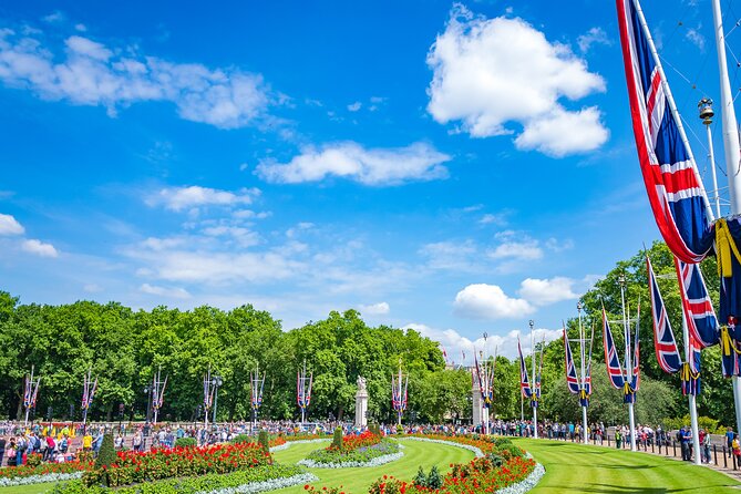 Buckingham Palace Exterior and Royal History Private Tour - The 3.5-hour option with private car transfers, less stress in central London