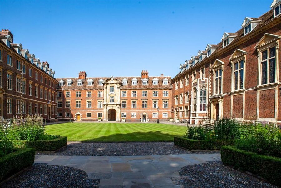 Cambridge: 2-Hour Private University Walking Tour - King’s College Chapel, the Mathematical Bridge, and Trinity’s Gate Details