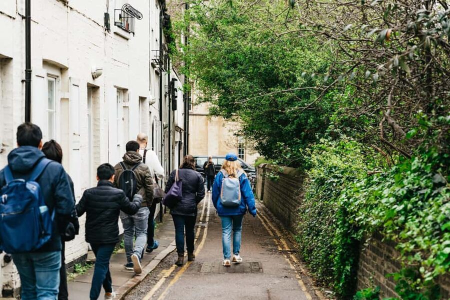 Cambridge: Alumni-Led Walking Tour w/ King's College Option - The Eagle Pub Stop and the Watson and Crick Connection