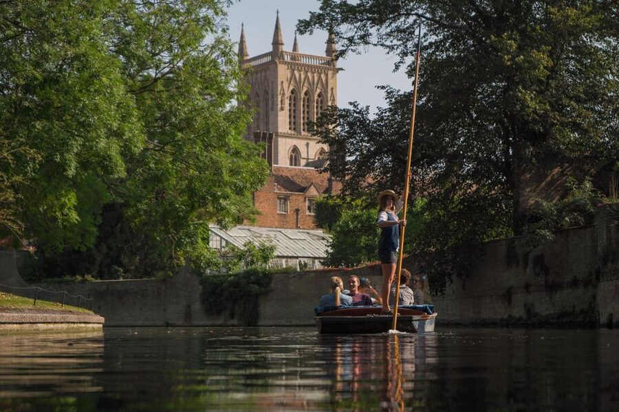 Cambridge: Guided Shared River Punting Tour - The 45-Minute River Window, Plus Daylight Reality