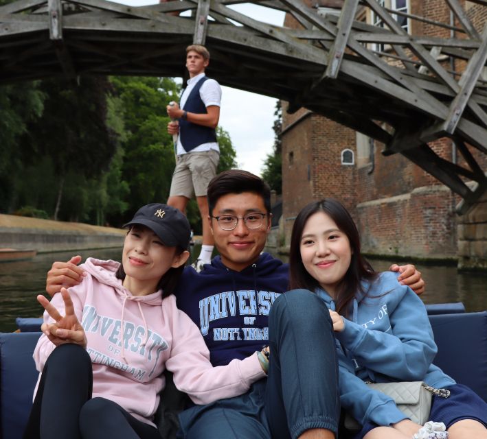 Cambridge: Private Chauffeured Punting Tour - Where to meet: Jesus Green, La Mimosa, and the orange umbrella
