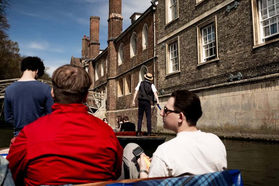 Cambridge: Punting Tour on the River Cam - Why Punting the River Cam Feels Like the Best Shortcut to Cambridge