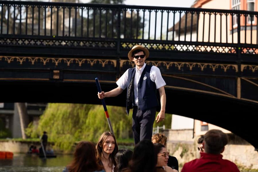 Cambridge: Punting Tour on the River Cam - Mathematical Bridge and the College Views That Change How You See Cambridge