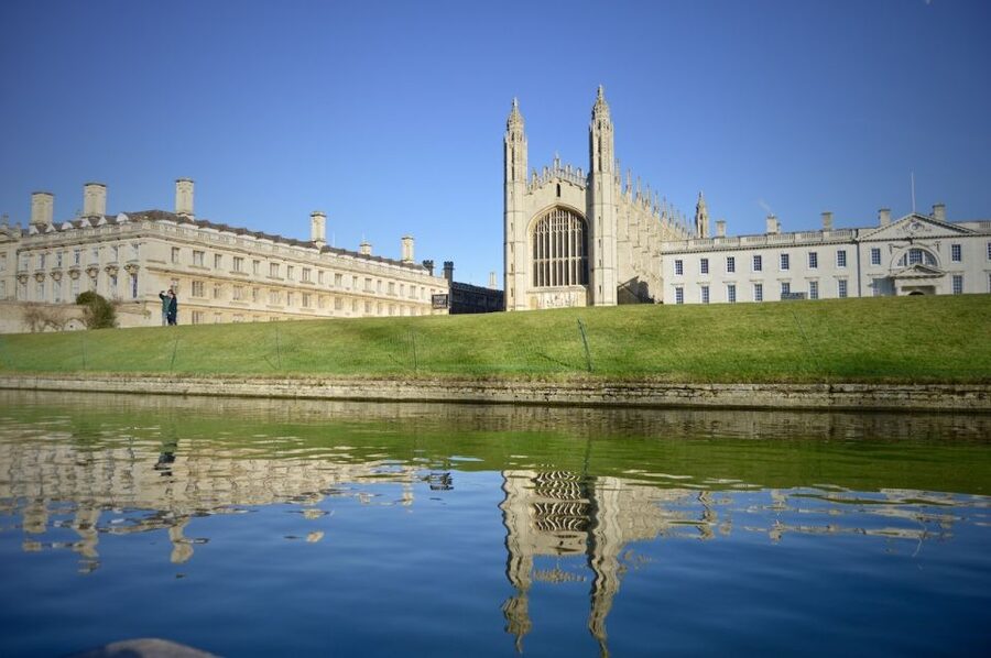 Cambridge: Shared Chauffeured Punting Tour - Where to meet on Jesus Green, and how to get on without stress