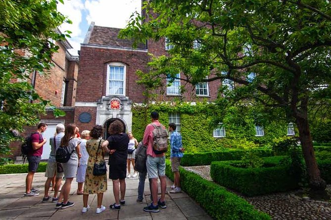 Cambridge University With Alumni: Optional Kings College Entrance - The Backs, Mathematical Bridge, and the views that make photos easy