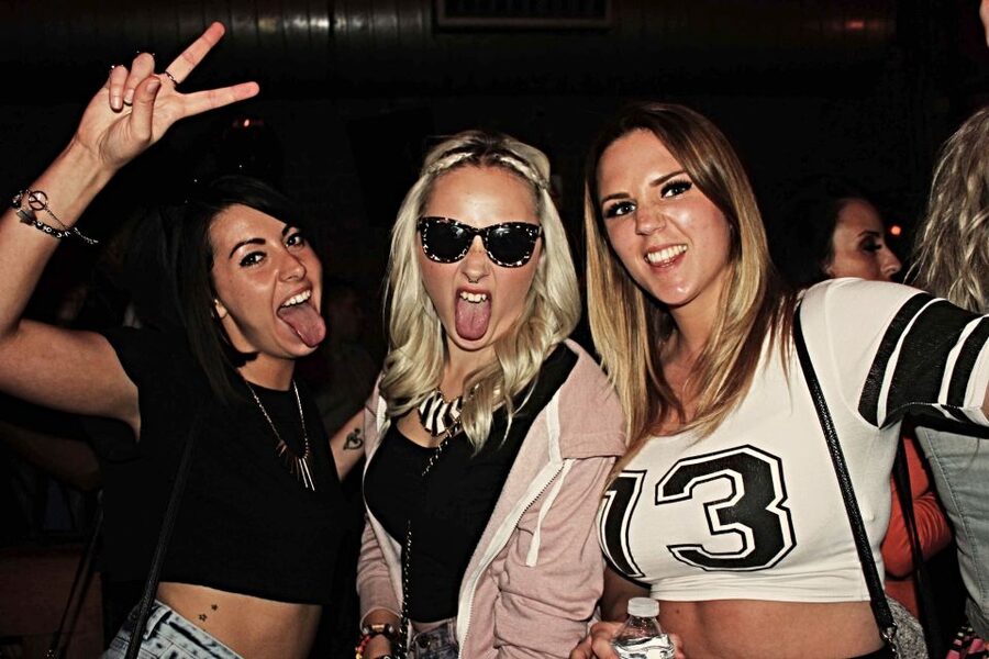 Camden Pub Crawl & Bar Tour London - Camden Town nightlife, guided and budget-minded