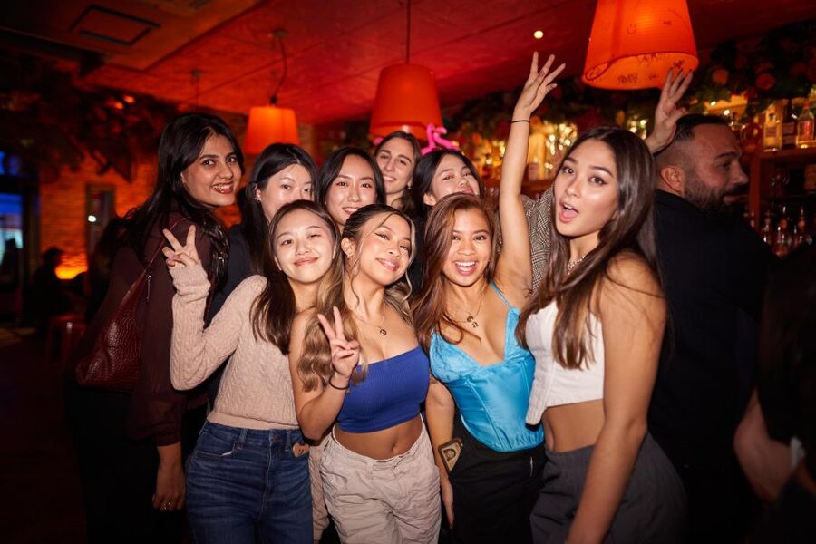 Camden Pub Crawl & Bar Tour London - Photos during the night: fun memory, one small unknown