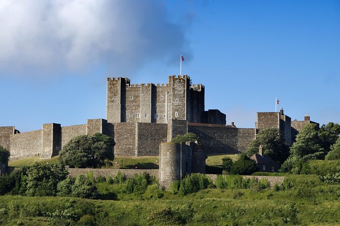 Canterbury Cathedral, Dover Castle & White Cliffs Guided Day Tour from London - How much walking should you expect across all three stops?