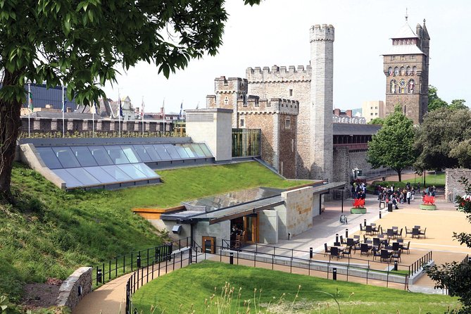 Cardiff Day Tour from London with Local Guide (Visit Wales) - Meeting at Earls Court and the Coach Ride Down