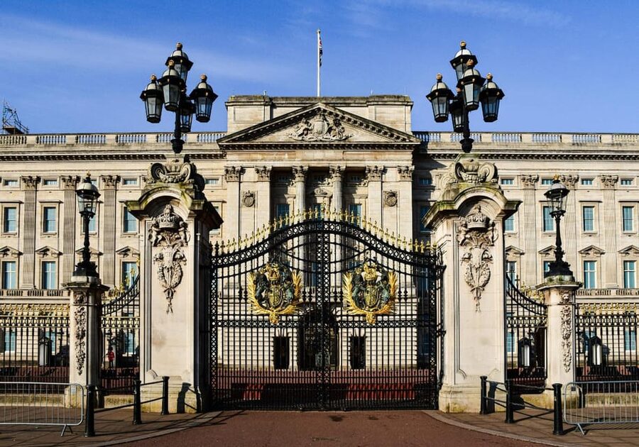 Changing of the Guard Experience in London - Price and Timing: Is $26 Good Value for a 2-Hour Walk?