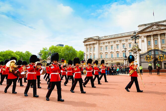 Changing of the Guard Guided Tour at Buckingham Palace - Watching the Guards Up Close: Better Angles Than the Gate Crowd