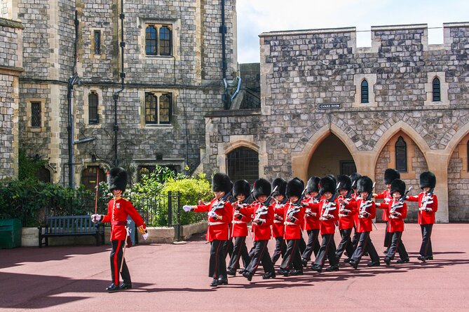 Changing of the Guard Guided Tour at Buckingham Palace - The Walk Through Royal London: St James’s, Parks, and Nearby Landmarks