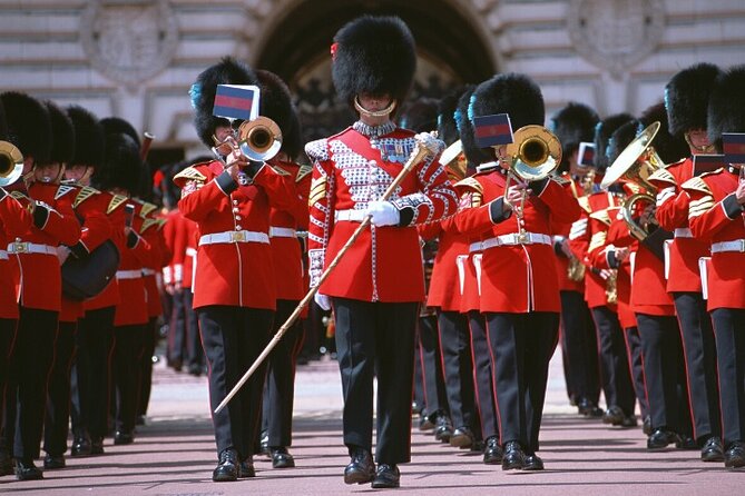 Changing of the Guard Walking Tour in London at Buckingham Palace - Getting Prime Views of the Changing of the Guard, Without Buckingham’s Front Gates
