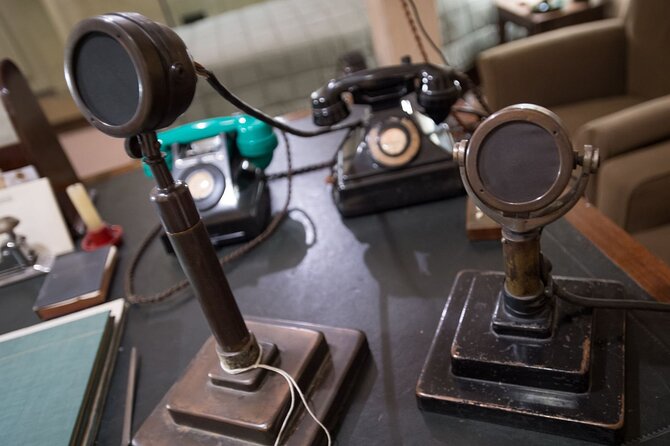 Churchill War Rooms "Behind The Glass" and Private Car Tour - Behind The Glass: What Private Access Actually Means