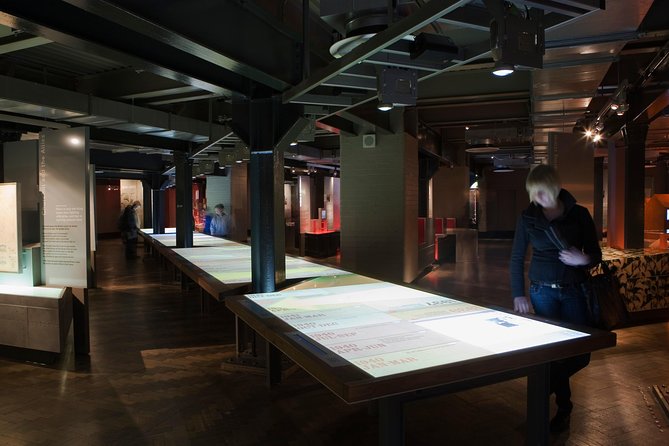 Churchill War Rooms "Behind The Glass" and Private Car Tour - Your Westminster to War Rooms Route: Small Group, Smooth Flow