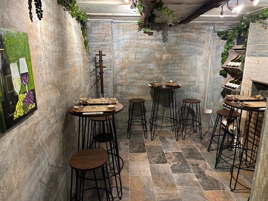 City of Bath: British Wine and Cheese Tasting Experience - Pairing extras that turn it from tasting to a real snack table