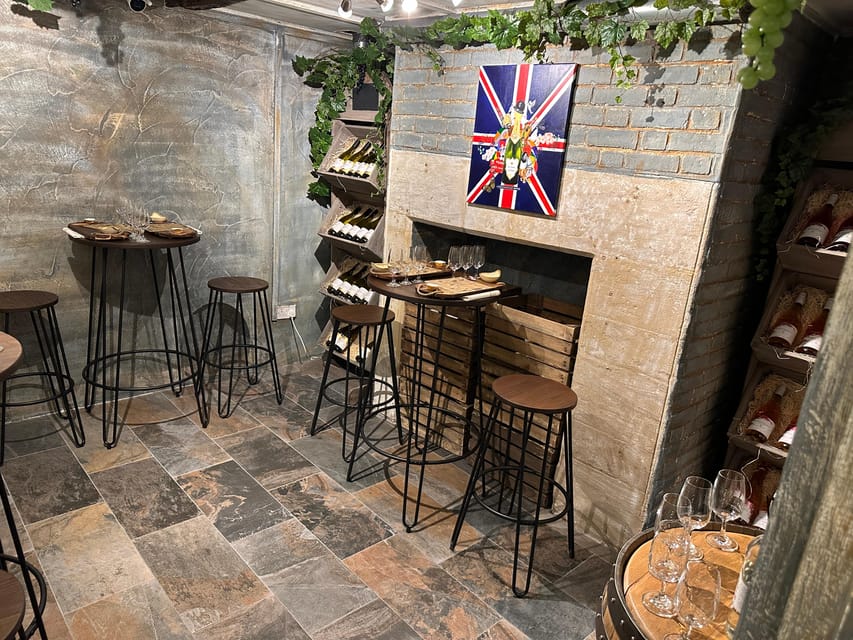 City of Bath: British Wine and Cheese Tasting Experience - Where to meet and when to go: making the one-hour window work