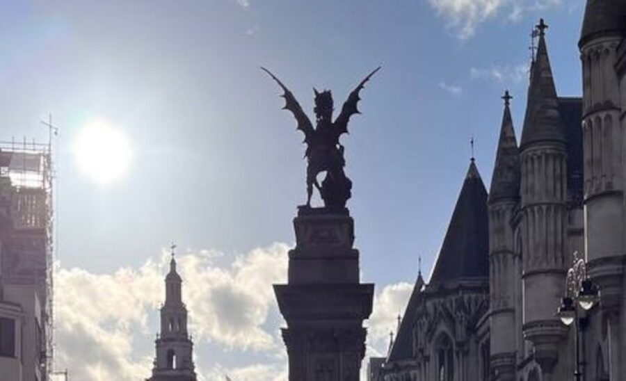 City of London Mystical and Dragons Walking Tour - Meeting outside Joe and how the route stays manageable