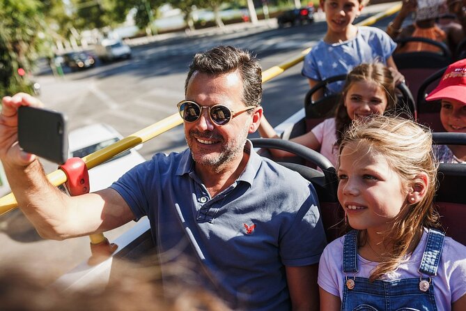 City Sightseeing London Hop-On Hop-Off Bus Tour & Bookable Extras - Audio guide and the app: why these matter more than the route color