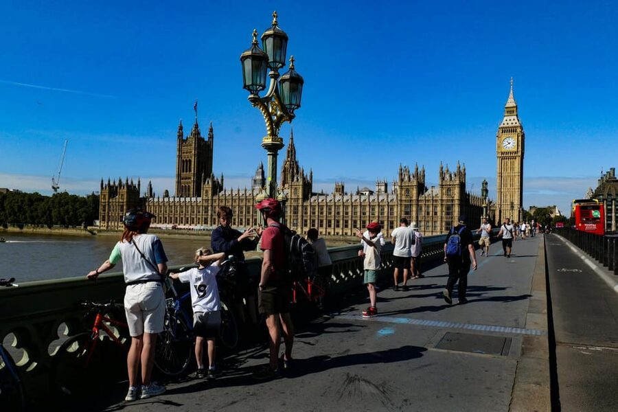 Destination London: E-Bike Tour - A 4-hour e-bike loop that hits London’s south side fast