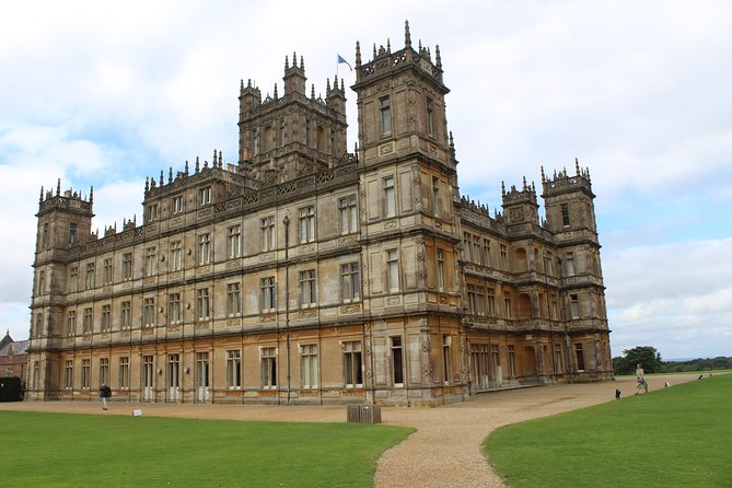 Downton Abbey and Village Small Group Tour from London - Guides and the Kind of Downton Abbey Storytelling You’ll Actually Feel