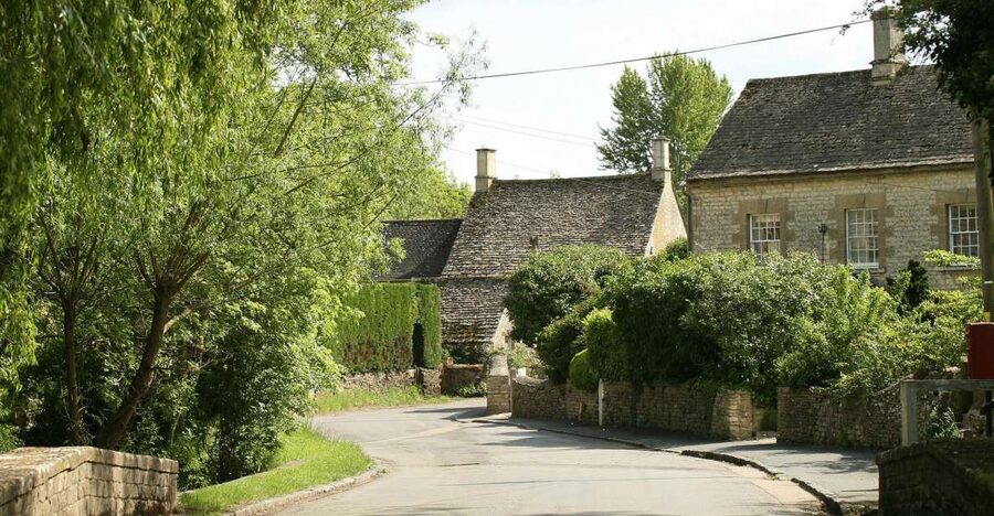Downton Abbey Film Locations & Blenheim Palace Day Tour - Bampton: Your Downton Village Connection, Plus Real Places to Look At