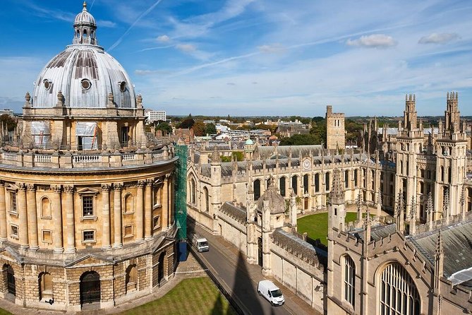 Downton Abbey & Highclere Castle Tour from London, with Oxford - Oxford University quick stop: Bodleian Library and Radcliffe Camera