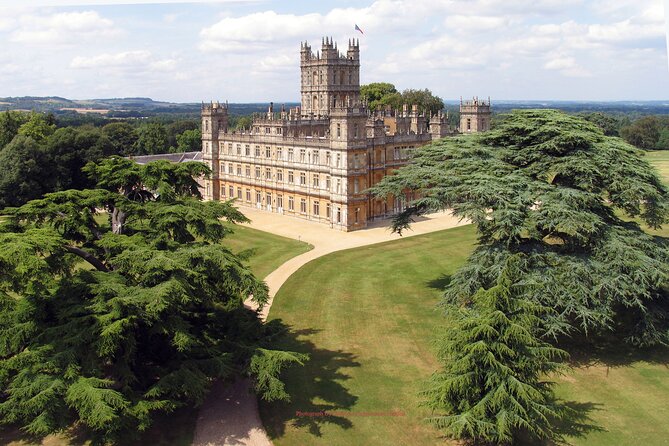 Downton Abbey & Highclere Castle Tour from London, with Oxford - St Mary’s Church: a quick stop that matters for the show