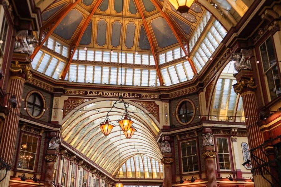 Eating London: Heart Of 'The City' Food Tour - Starting near St-Mary-Le-Bow, then getting your bearings fast on foot
