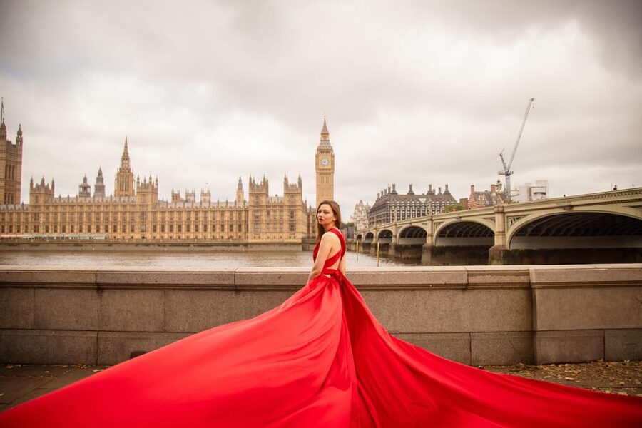 Flying dress professional photoshoot with pro photographer - Price and value: is $283 reasonable for what you get?