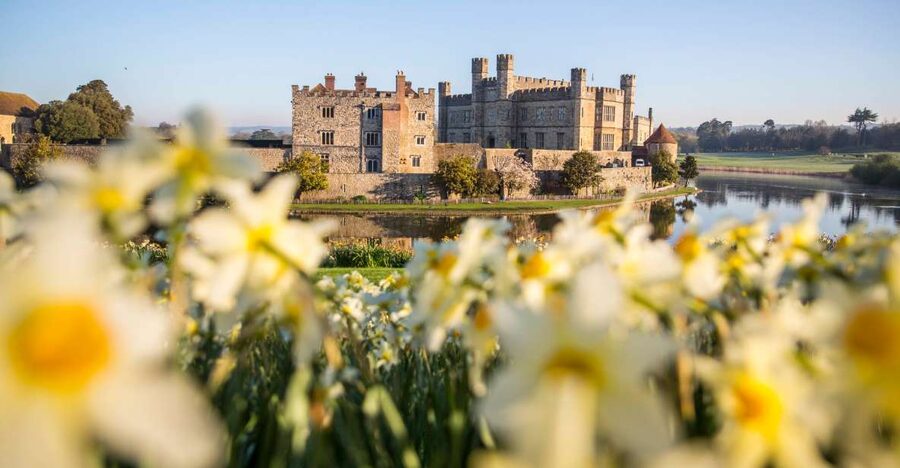 From Brighton: Leeds Castle & Canterbury Full-Day Trip - Family-Friendly Add-Ons: Knights Stronghold and Adventure Golf